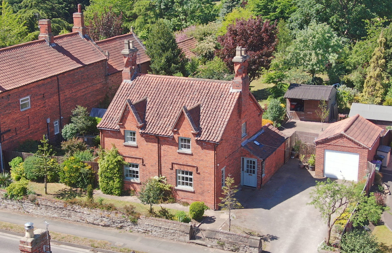 High Road, Manthorpe, Grantham, NG31 8NF